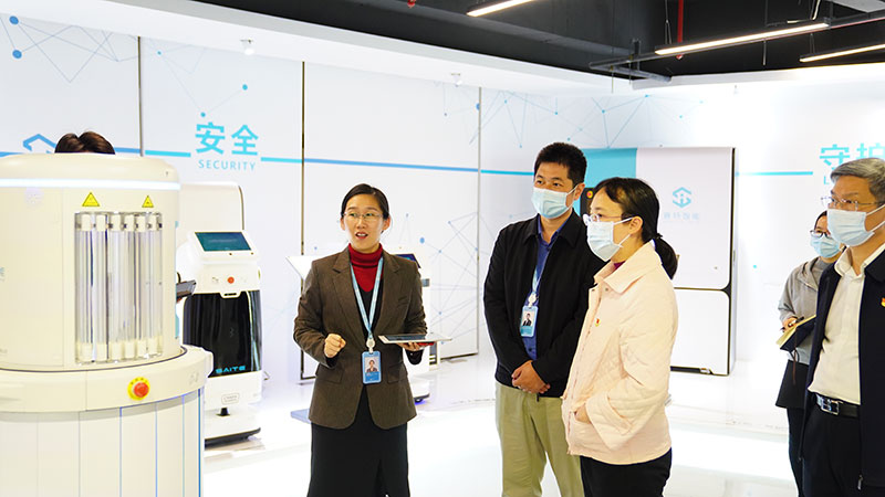 黄埔区冼银崧区长.jpg 黄埔区冼银崧区长.jpg