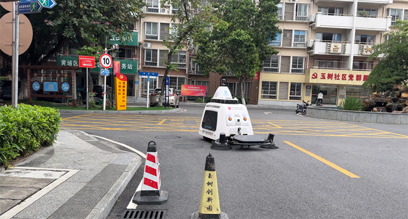 ÎÞÈ˼ÝÊ»Çåɨ³µ ÎÞÈ˼ÝÊ»Çåɨ³µ