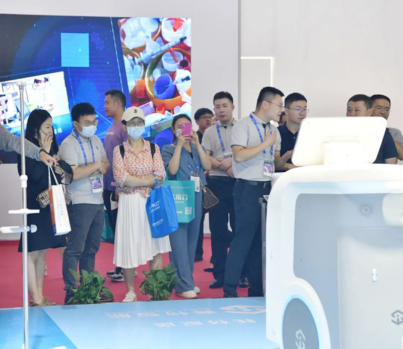 ������е��