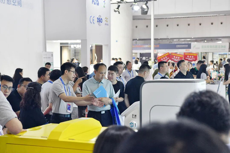 ������е��