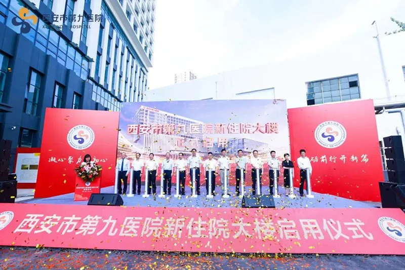 ������е��g